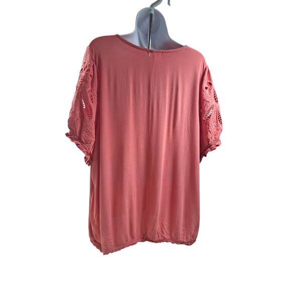 Maurices Women's 2X Blouse Coral Colored Short Sleeve Scoop Neck - Picture 4 of 10